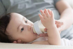 孩子过敏能喝君乐宝水解奶粉吗？听从医生建议最放心
